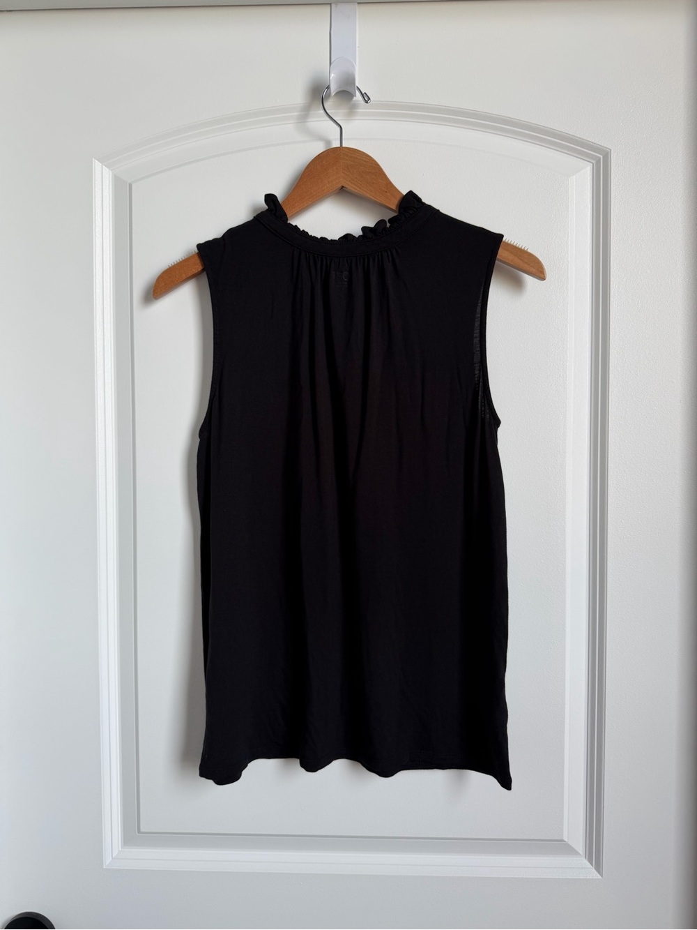 LOFT Outlet Black Sleeveless Ruffle-Neck Button Front Shell - Picture 3 of 6